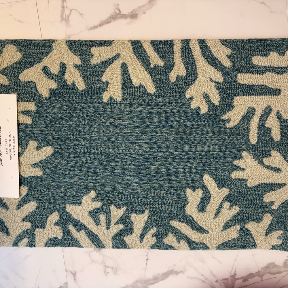 Teal and Cream Coral Pattern Indoor/Outdoor Rug